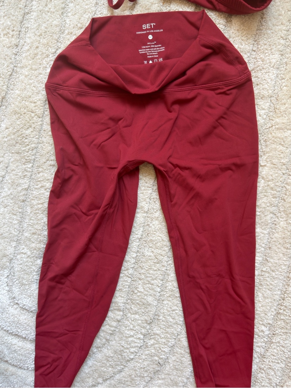 SET Active - Sports Bra & leggings - Picture 9 of 10